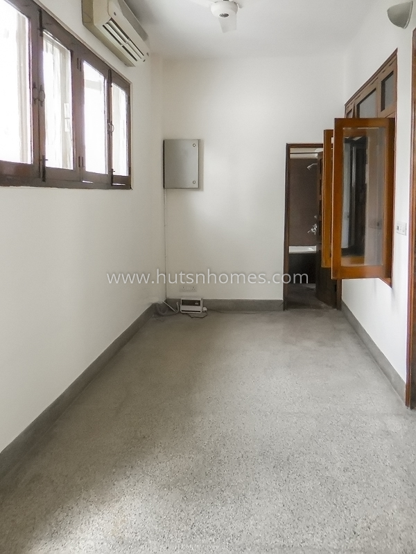 3 BHK Flat For Rent in Golf Links