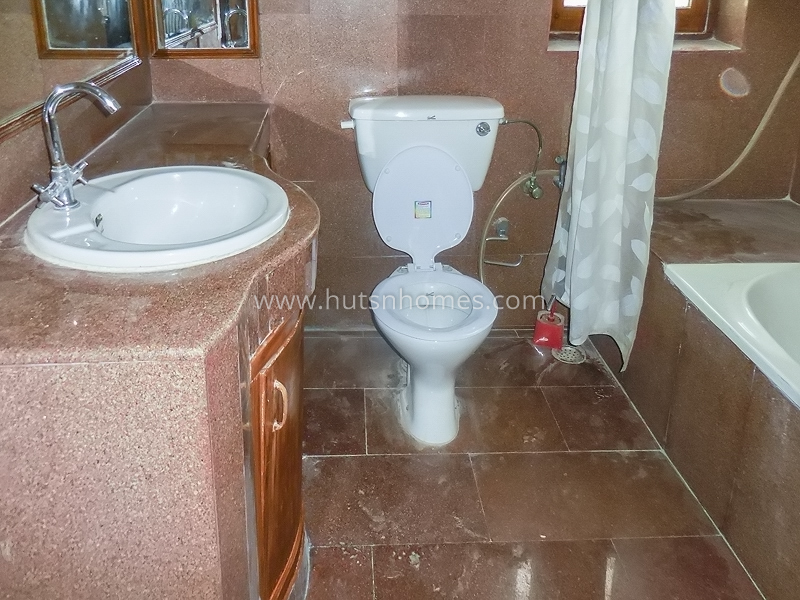 3 BHK Flat For Rent in Golf Links