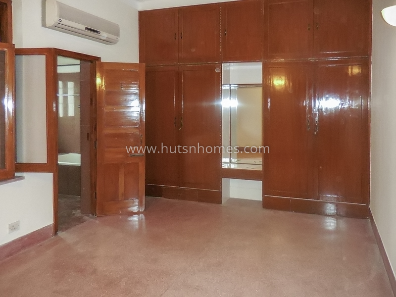 3 BHK Flat For Rent in Golf Links