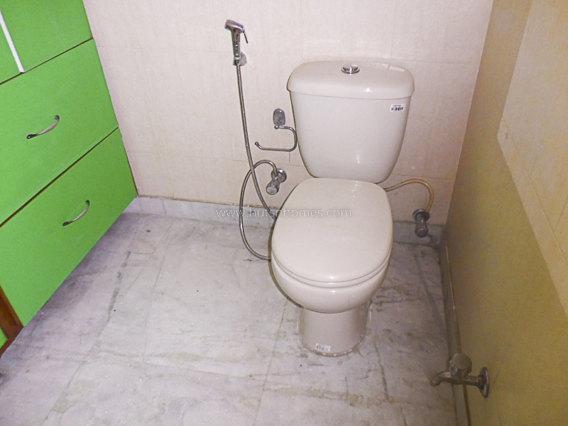 3 BHK Flat For Rent in Defence Colony