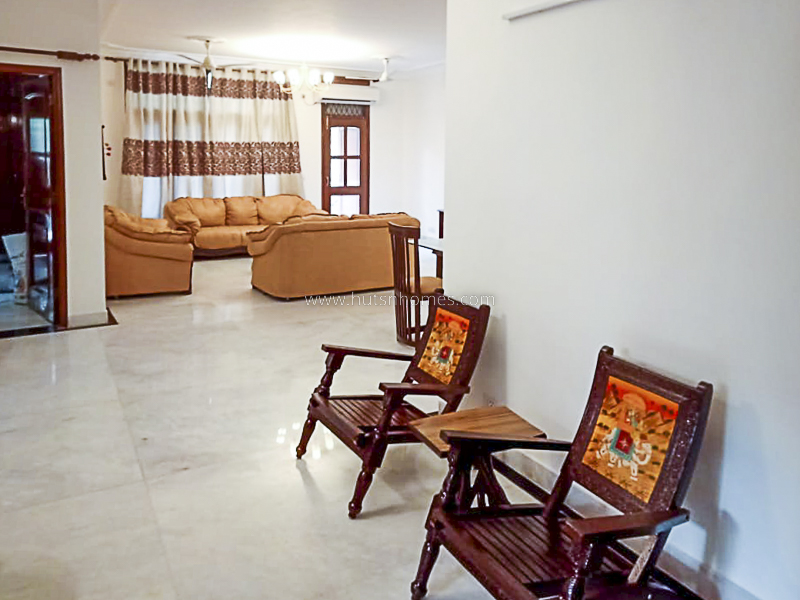 3 BHK Flat For Rent in Defence Colony