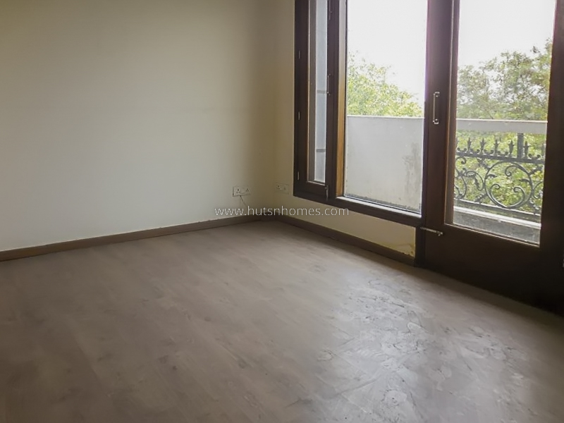 3 BHK Flat For Rent in New Friends Colony