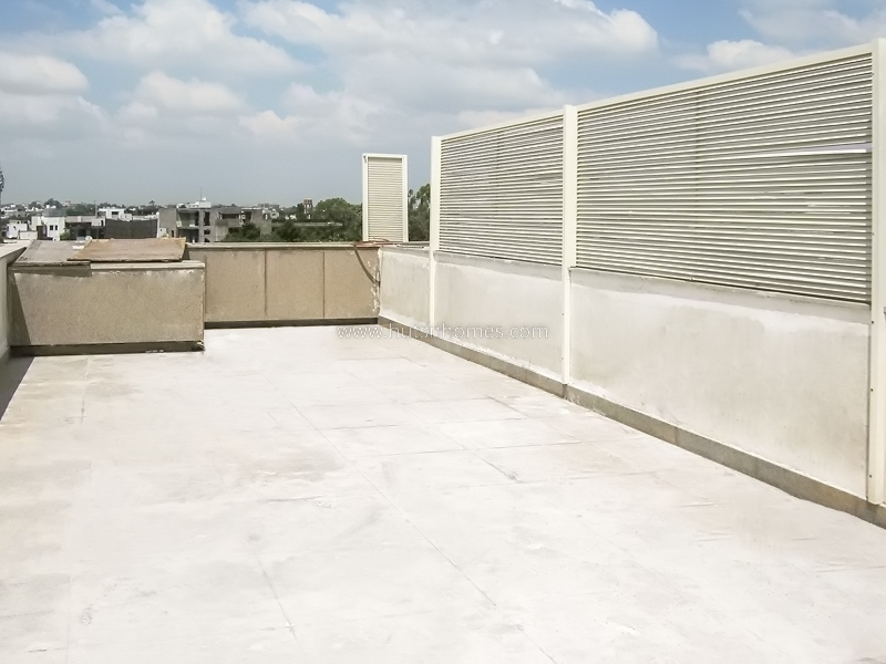 4 BHK Flat For Rent in Vasant Vihar