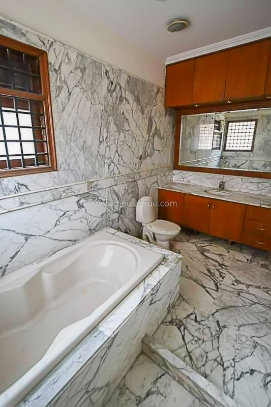 4 BHK Flat For Rent in Vasant Vihar