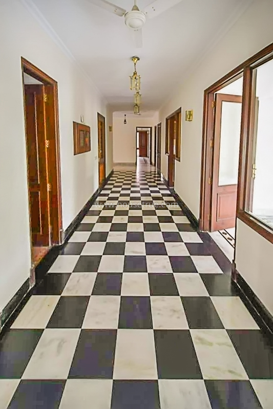 4 BHK Flat For Rent in Vasant Vihar