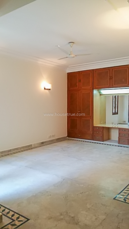 4 BHK Flat For Rent in Vasant Vihar