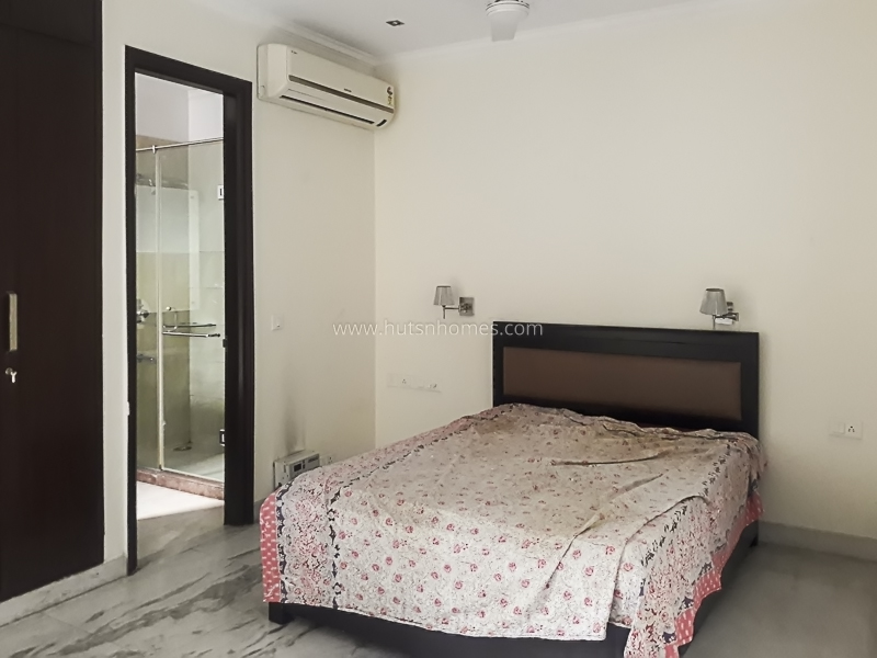 3 BHK Flat For Rent in Vasant Vihar