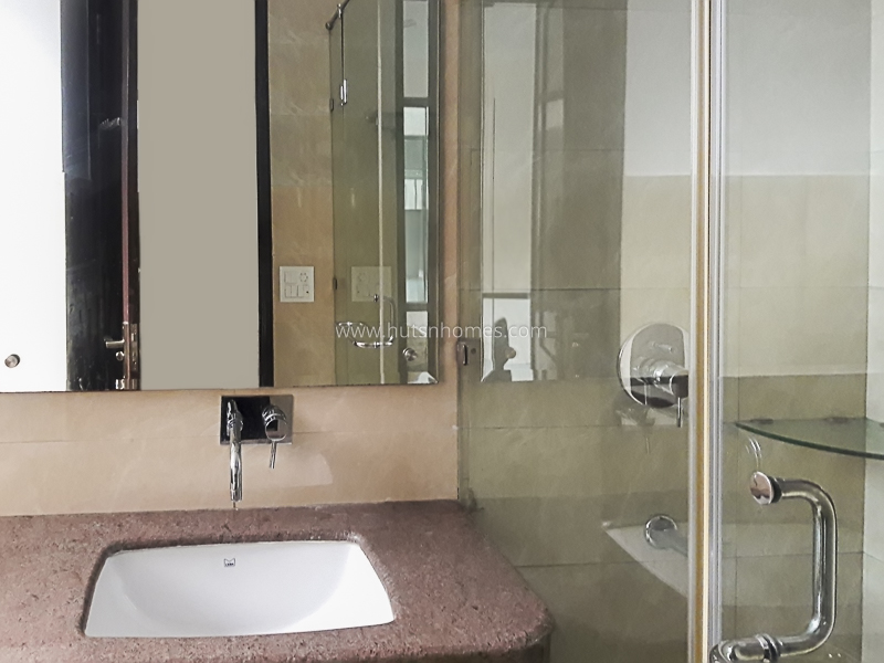 3 BHK Flat For Rent in Vasant Vihar