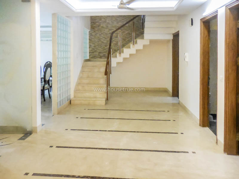 4 BHK Duplex For Rent in Defence Colony
