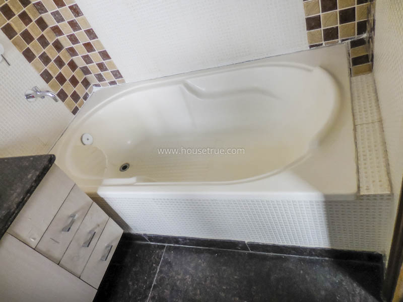 4 BHK Duplex For Rent in Defence Colony