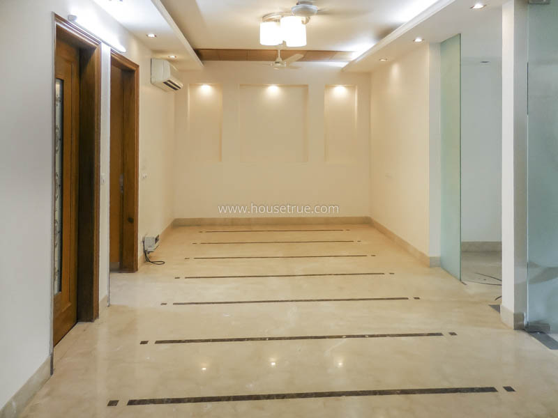 4 BHK Duplex For Rent in Defence Colony