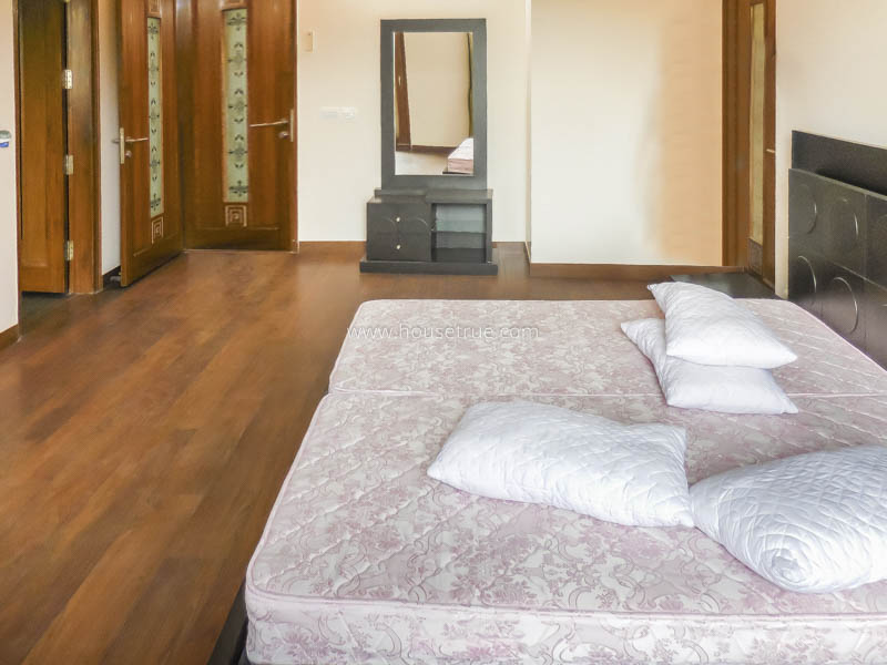 4 BHK Duplex For Rent in Defence Colony