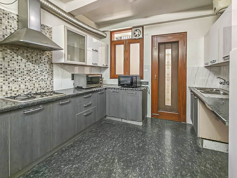 4 BHK Duplex For Rent in Defence Colony