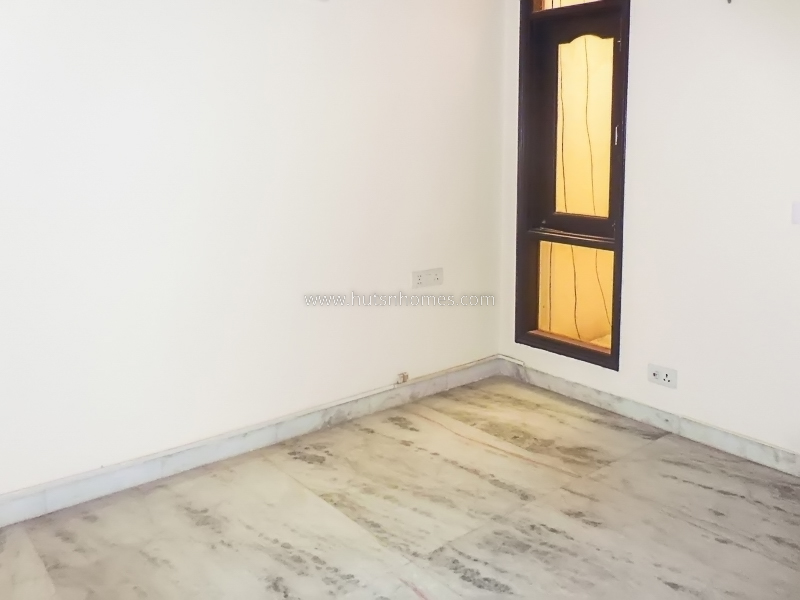 3 BHK Flat For Rent in Defence Colony