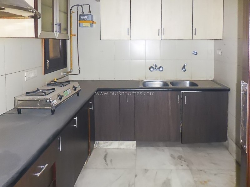 3 BHK Flat For Rent in Defence Colony