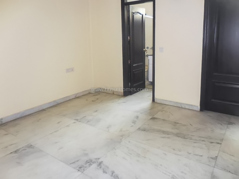 3 BHK Flat For Rent in Defence Colony