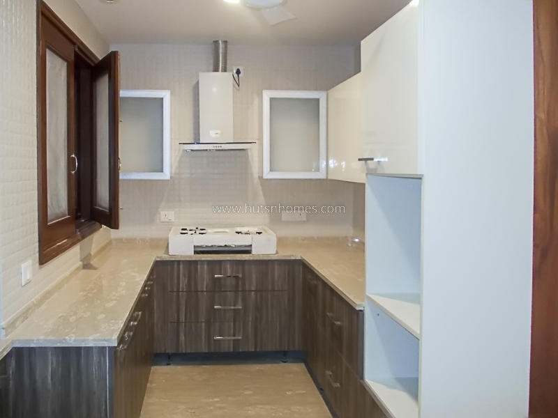 3 BHK Flat For Rent in Defence Colony