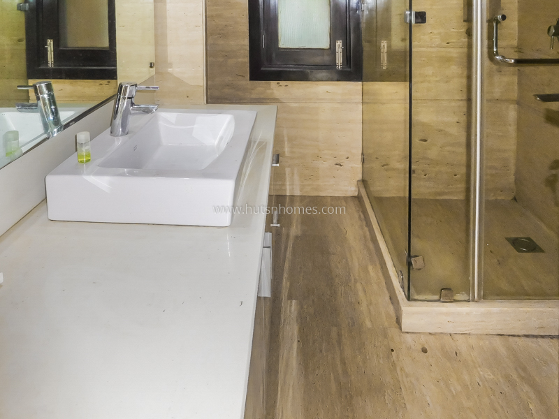 3 BHK Flat For Rent in Vasant Vihar