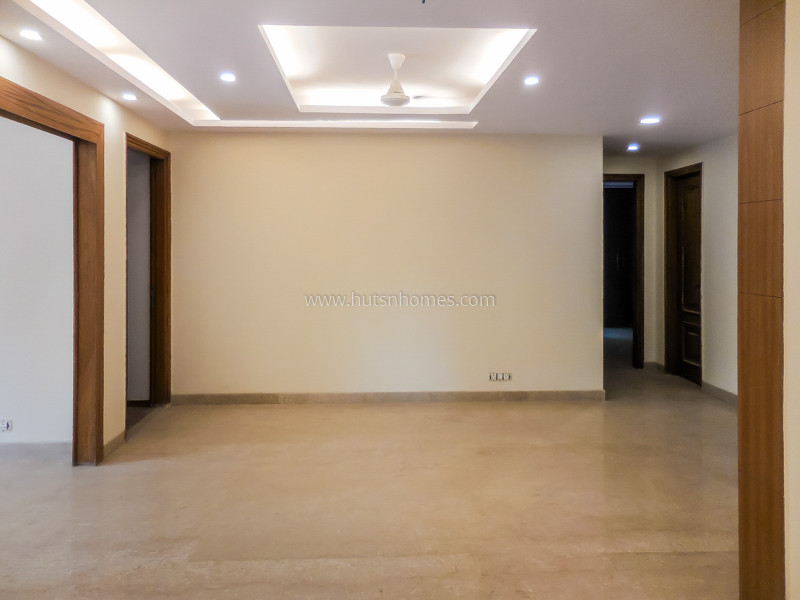 4 BHK Flat For Rent in Nizamuddin West
