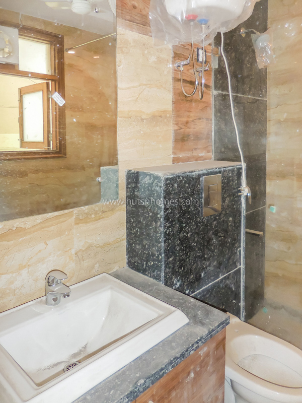 4 BHK Flat For Rent in Nizamuddin West