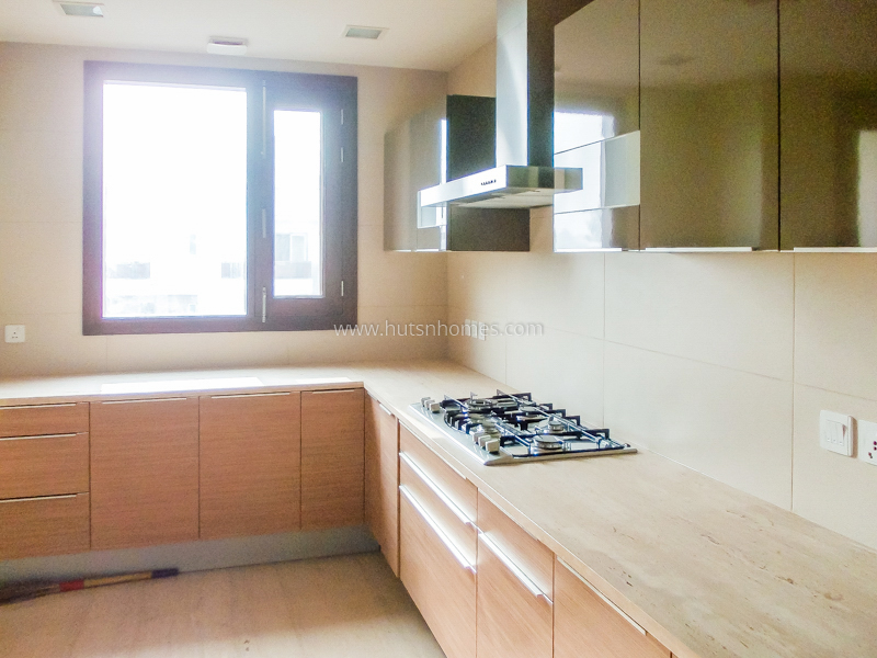 4 BHK Flat For Rent in Vasant Vihar