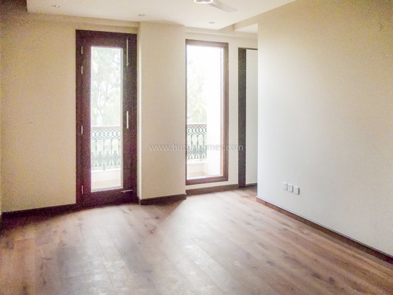 4 BHK Flat For Rent in Vasant Vihar