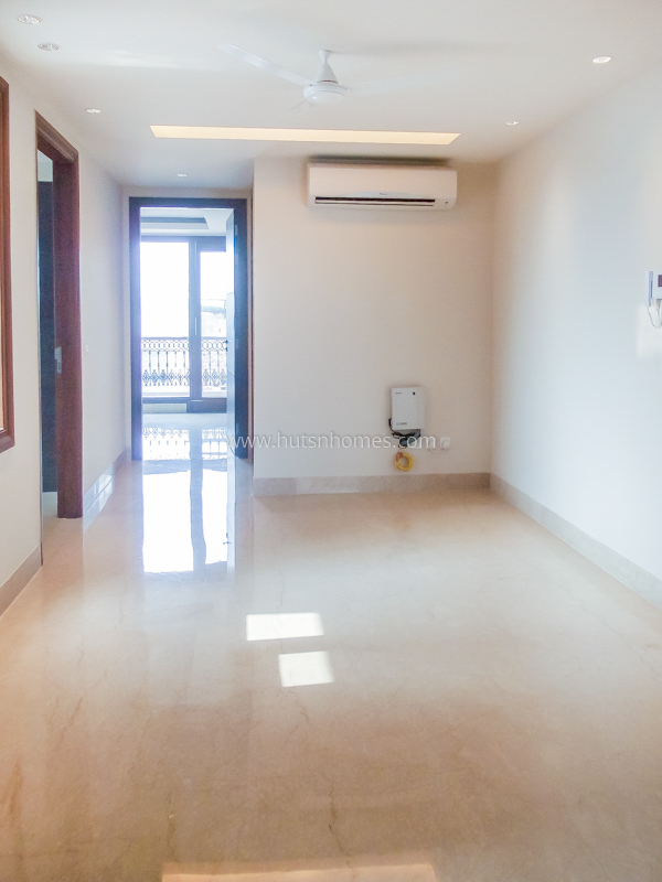 4 BHK Flat For Rent in Vasant Vihar