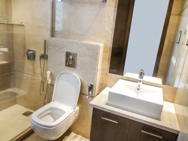 4 BHK Flat For Rent in Vasant Vihar