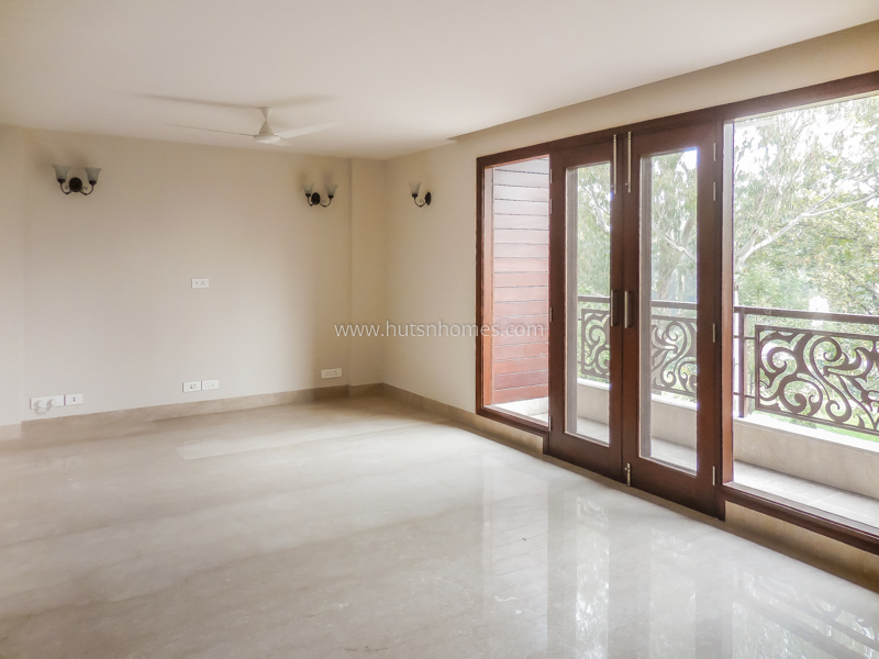 4 BHK Flat For Rent in Vasant Vihar