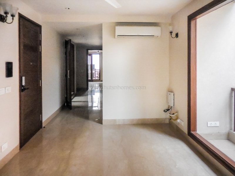 4 BHK Flat For Rent in Vasant Vihar