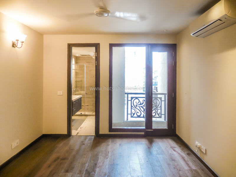 4 BHK Flat For Rent in Vasant Vihar