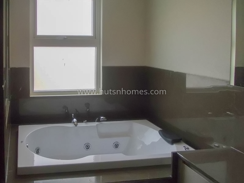 4 BHK Builder Floor For Rent in Vasant Vihar