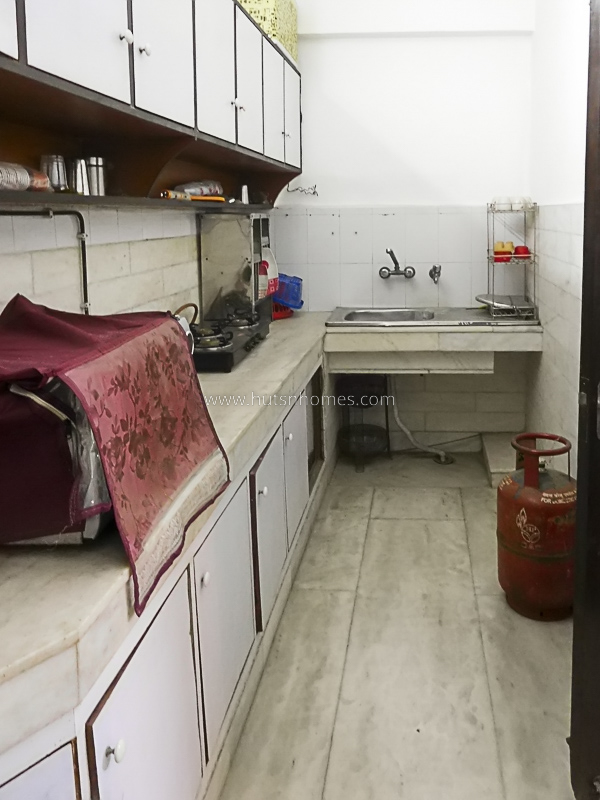 2 BHK Flat For Rent in Defence Colony