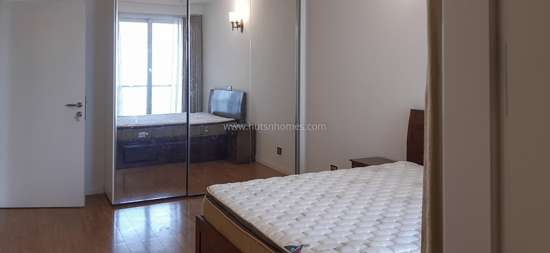 4 BHK Condo For Rent in Golf Course Road