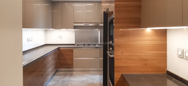4 BHK Condo For Rent in Golf Course Road