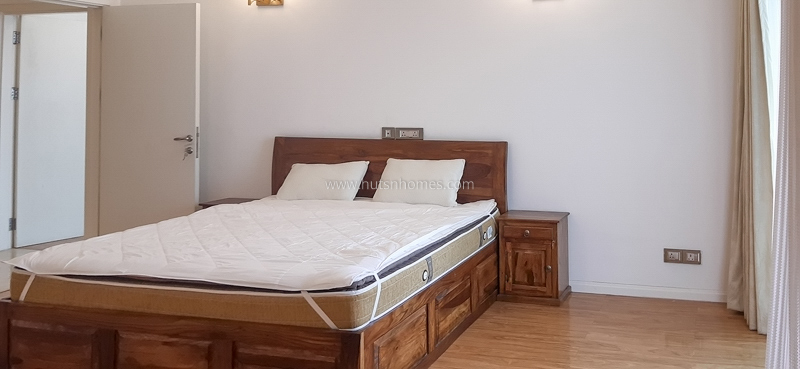 4 BHK Condo For Rent in Golf Course Road