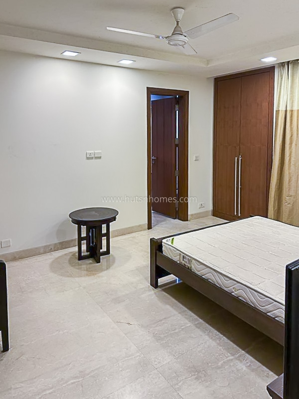 3 BHK Flat For Rent in Vasant Vihar