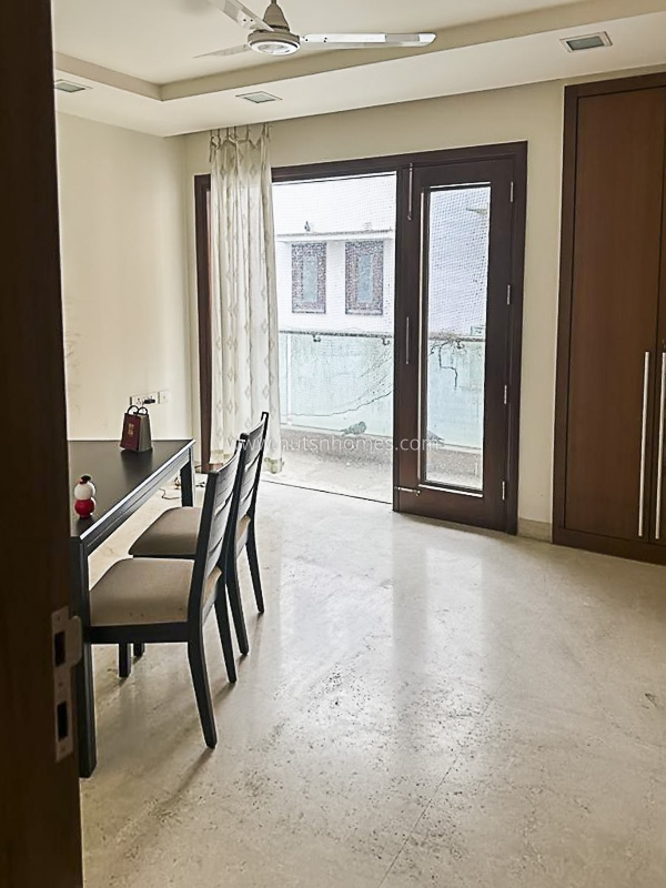 3 BHK Flat For Rent in Vasant Vihar