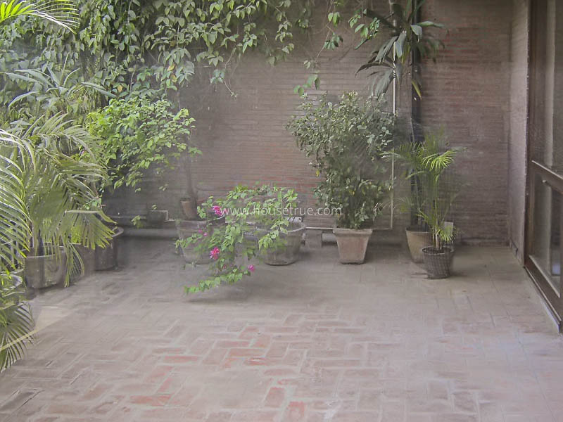 3 BHK Duplex For Rent in Vasant Vihar
