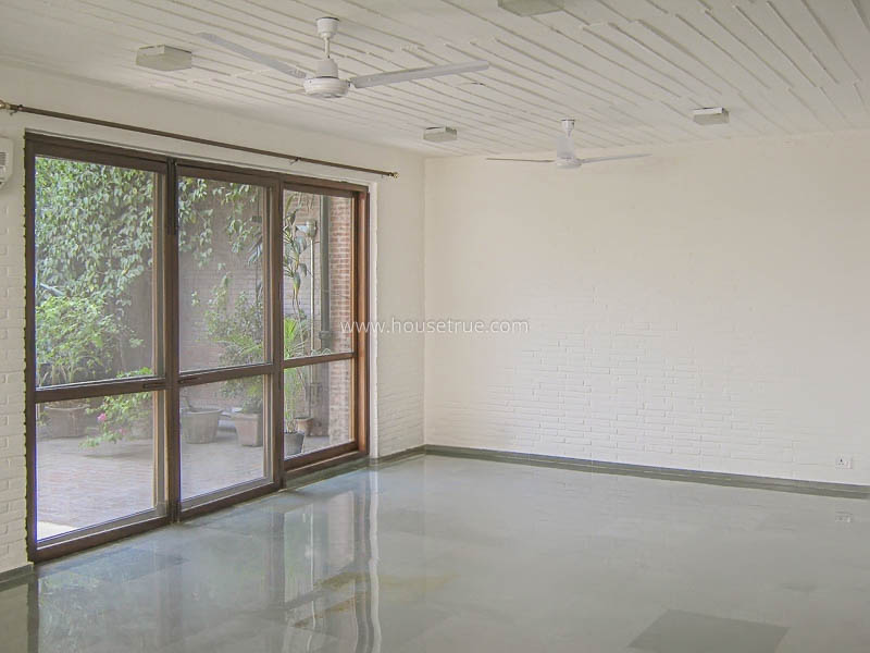 3 BHK Duplex For Rent in Vasant Vihar