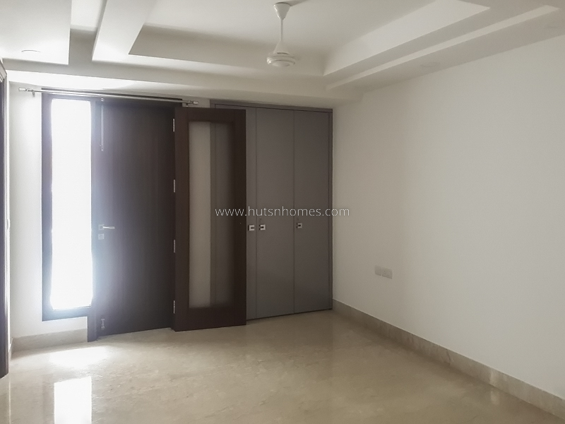 4 BHK Flat For Rent in Vasant Vihar