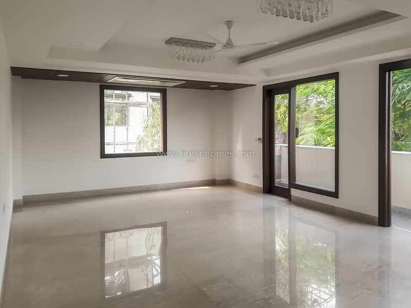 4 BHK Flat For Rent in Vasant Vihar