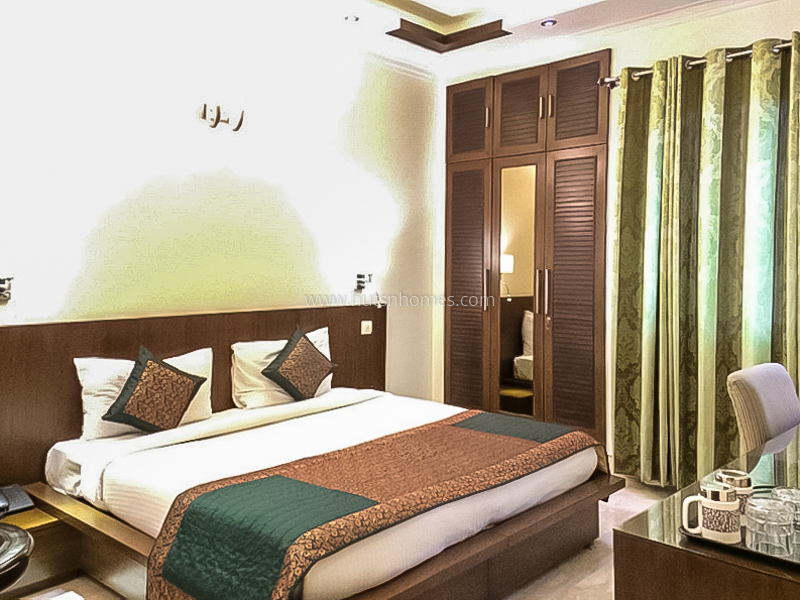 3 BHK Flat For Rent in Defence Colony