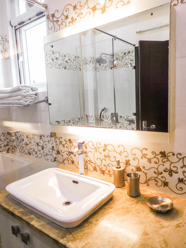 3 BHK Flat For Rent in Defence Colony