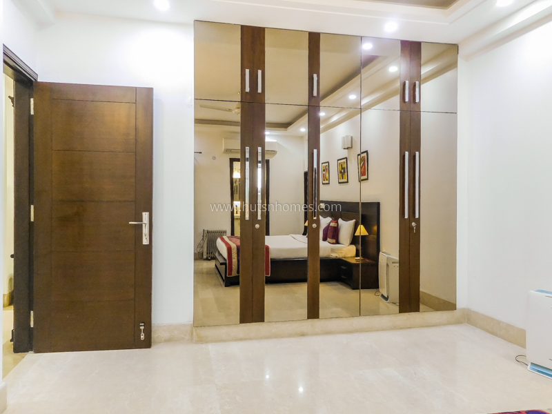 3 BHK Flat For Rent in Defence Colony