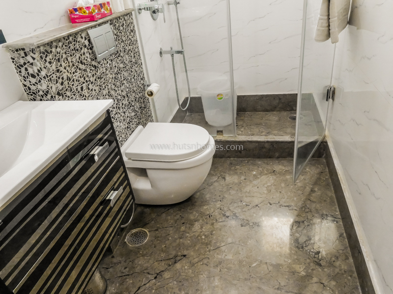 3 BHK Flat For Rent in Defence Colony