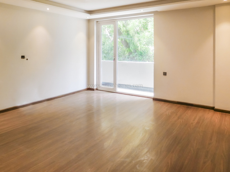 4 BHK Flat For Rent in Friends Colony East