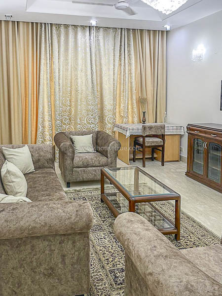 2 BHK Flat For Rent in Defence Colony