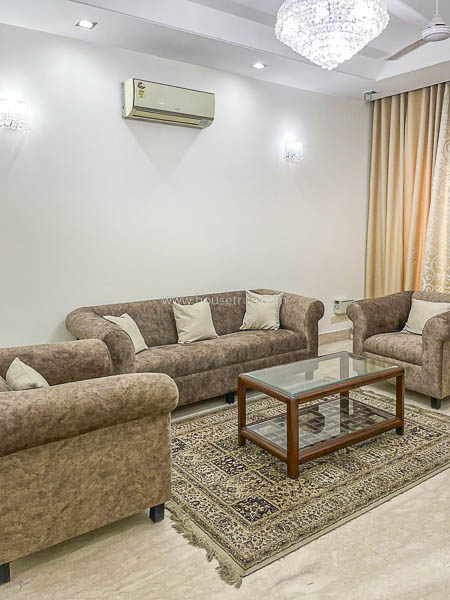 2 BHK Flat For Rent in Defence Colony