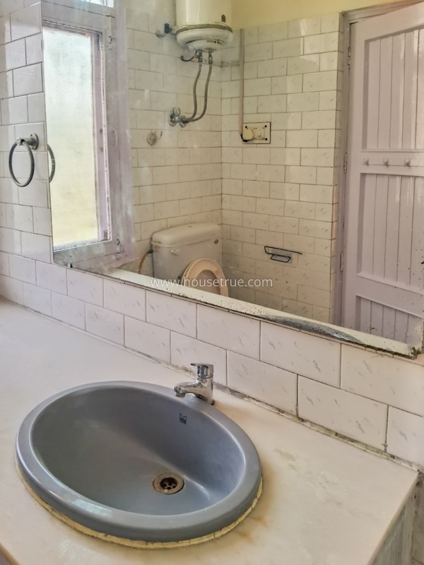 4 BHK Flat For Rent in Neeti Bagh